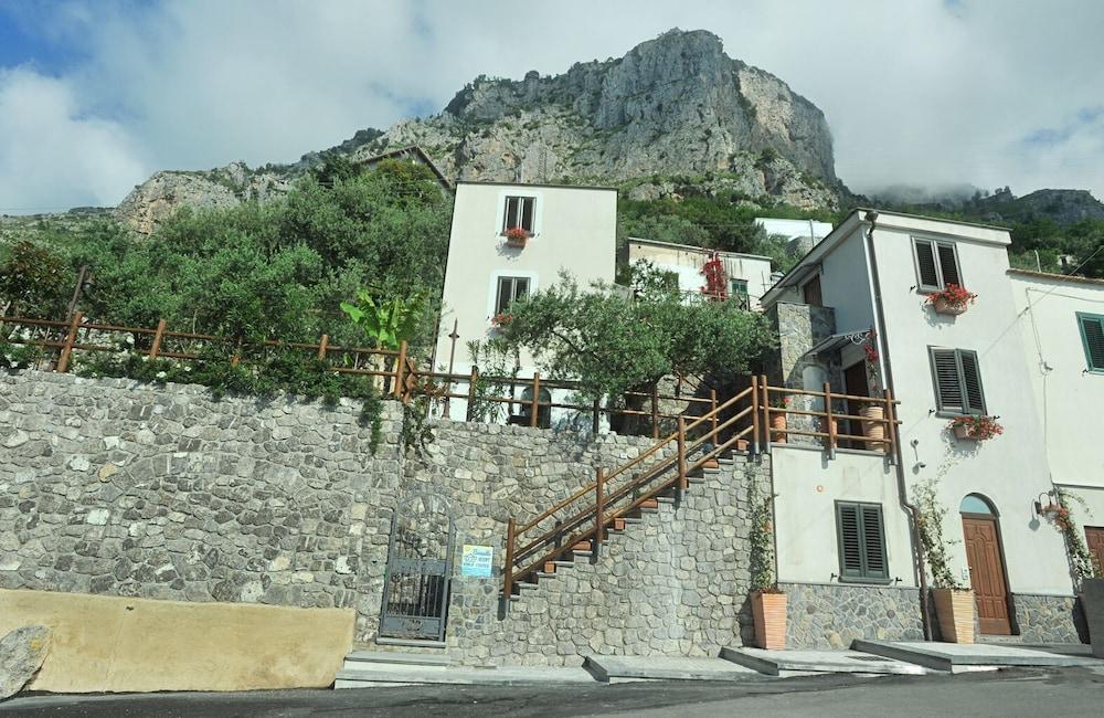 World Center Bed & Breakfast Amalfi Bagian luar foto